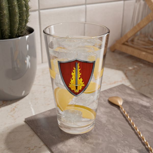 16 oz pint glass with the dnd symbol of Tempus, fantasy deity of dungeons and dragons, lemonade