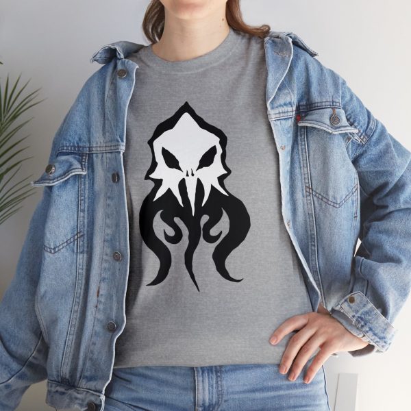The symbol of Deep Duerra, a broken illithid skull, mindflayer, on a sport gray shirt under a jacket