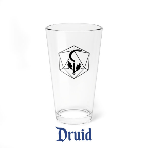 A drinking glass featuring the DnD symbol of the Druid class