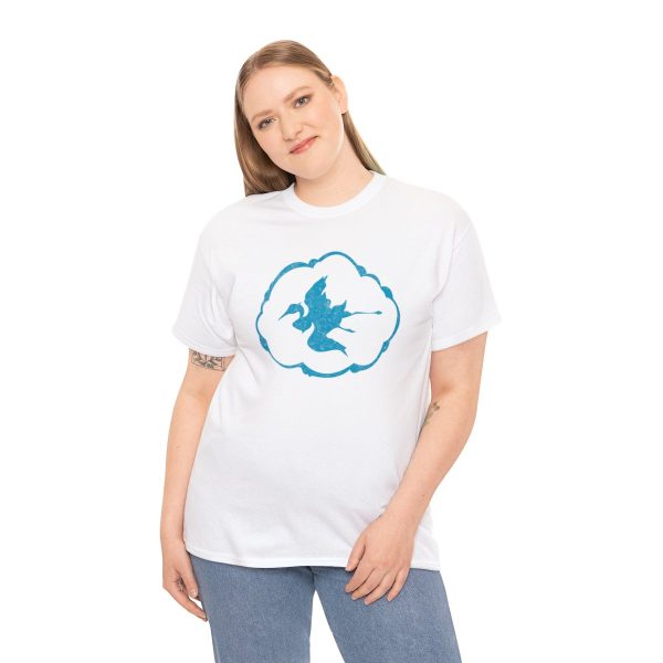 A shirt with the symbol of Aerdrie Faenya, a bird in a cloud. The goddess of air and freedom. Her symbol on a white shirt worn by a woman