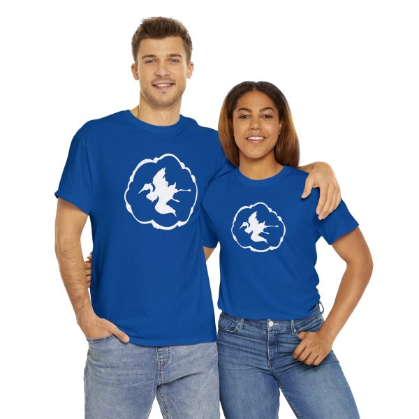 A shirt with the symbol of Aerdrie Faenya, a bird in a cloud. The goddess of air and freedom. Her symbol on a royal blue shirt worn by a couple