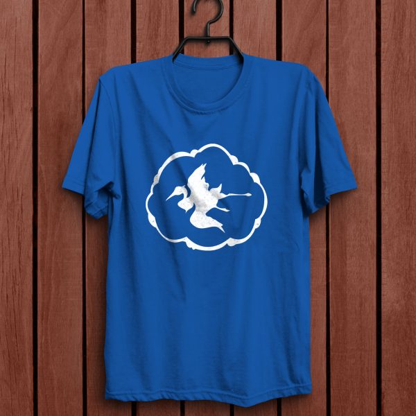 A shirt with the symbol of Aerdrie Faenya, a bird in a cloud. The goddess of air and freedom. Her symbol on a royal blue shirt hanging