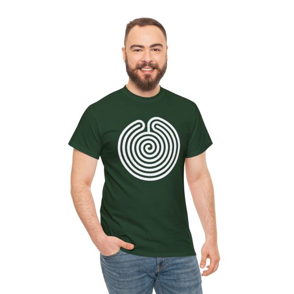 The symbol of Ubtao, a circular maze, on a forest green shirt worn by a man. The Chult deity in DnD.