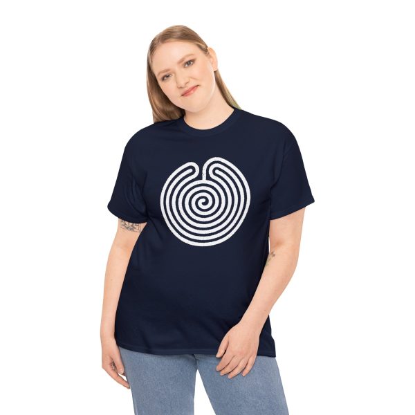 The symbol of Ubtao, a circular maze, on a navy blue shirt worn by a woman. The Chult deity in DnD.