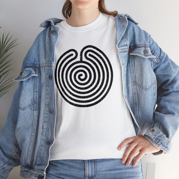 The symbol of Ubtao, a circular maze, on a white shirt under a jacket. The Chult deity in DnD.
