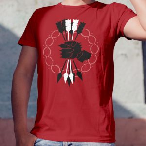 A red shirt worn by a man with the symbol of Hextor, a fist holding six arrows. Hextor is the god of tyranny and brutal warfare, and the patron of despots who rule through strength of arms.